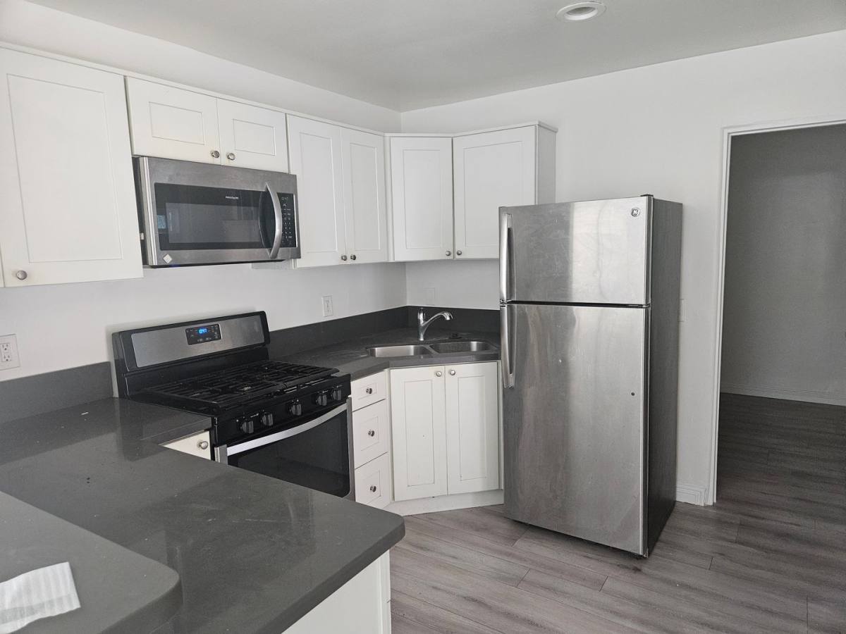 Apartment for rent at 3539-3541 6th Ave, San Diego, CA 92103