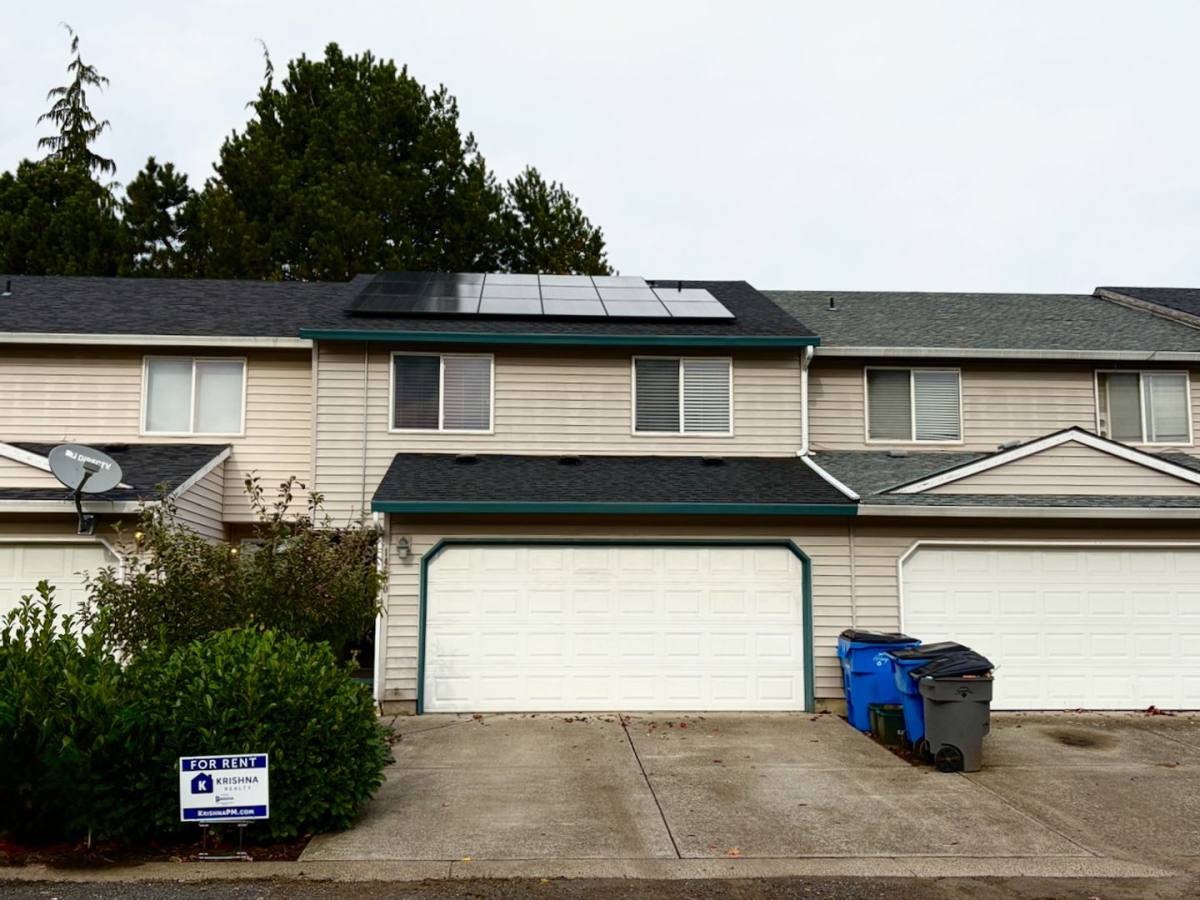 Townhouse for rent at 14600 SE 7th Way, Vancouver, WA 98683