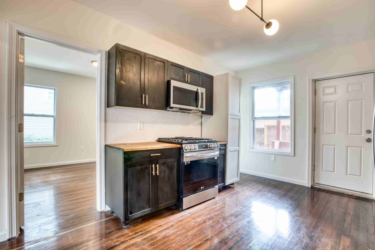 Apartment for rent at 49-51 Kibbe St, Hartford, CT 06106