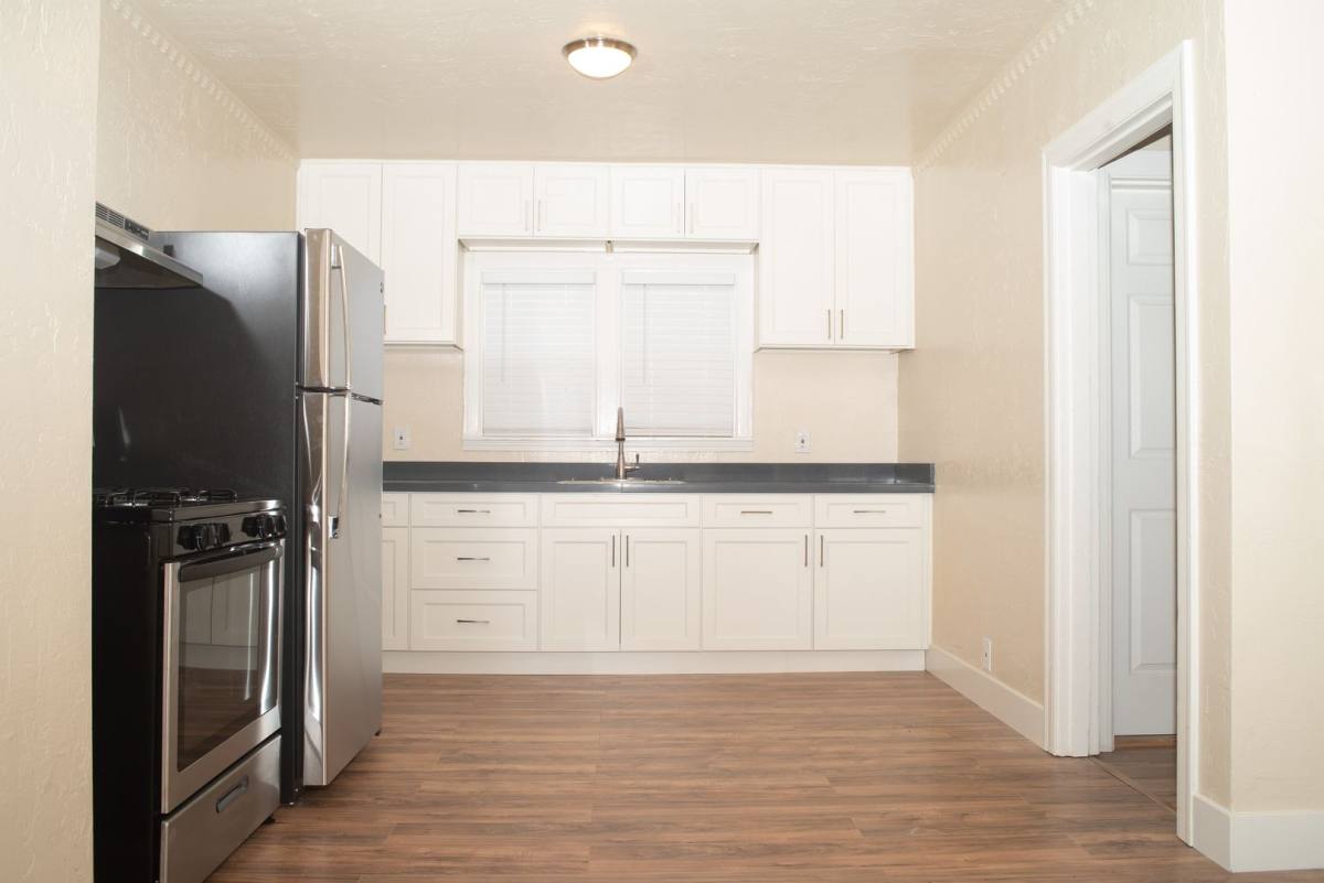 Apartment for rent at 45 W Tenth St, Pittsburg, CA 94565