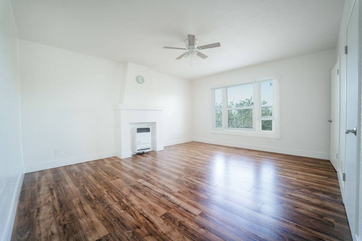 Apartment for rent at 45 W Tenth St, Pittsburg, CA 94565