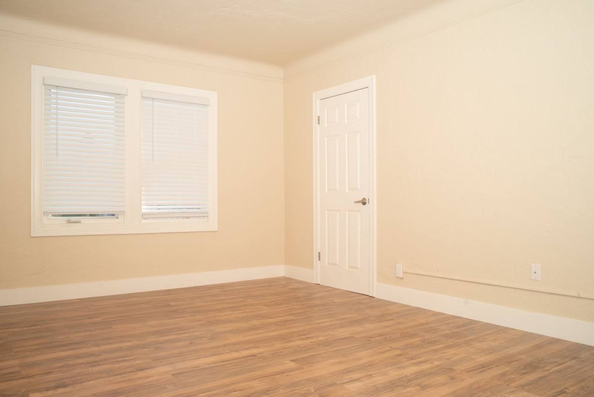 Apartment for rent at 45 W Tenth St, Pittsburg, CA 94565
