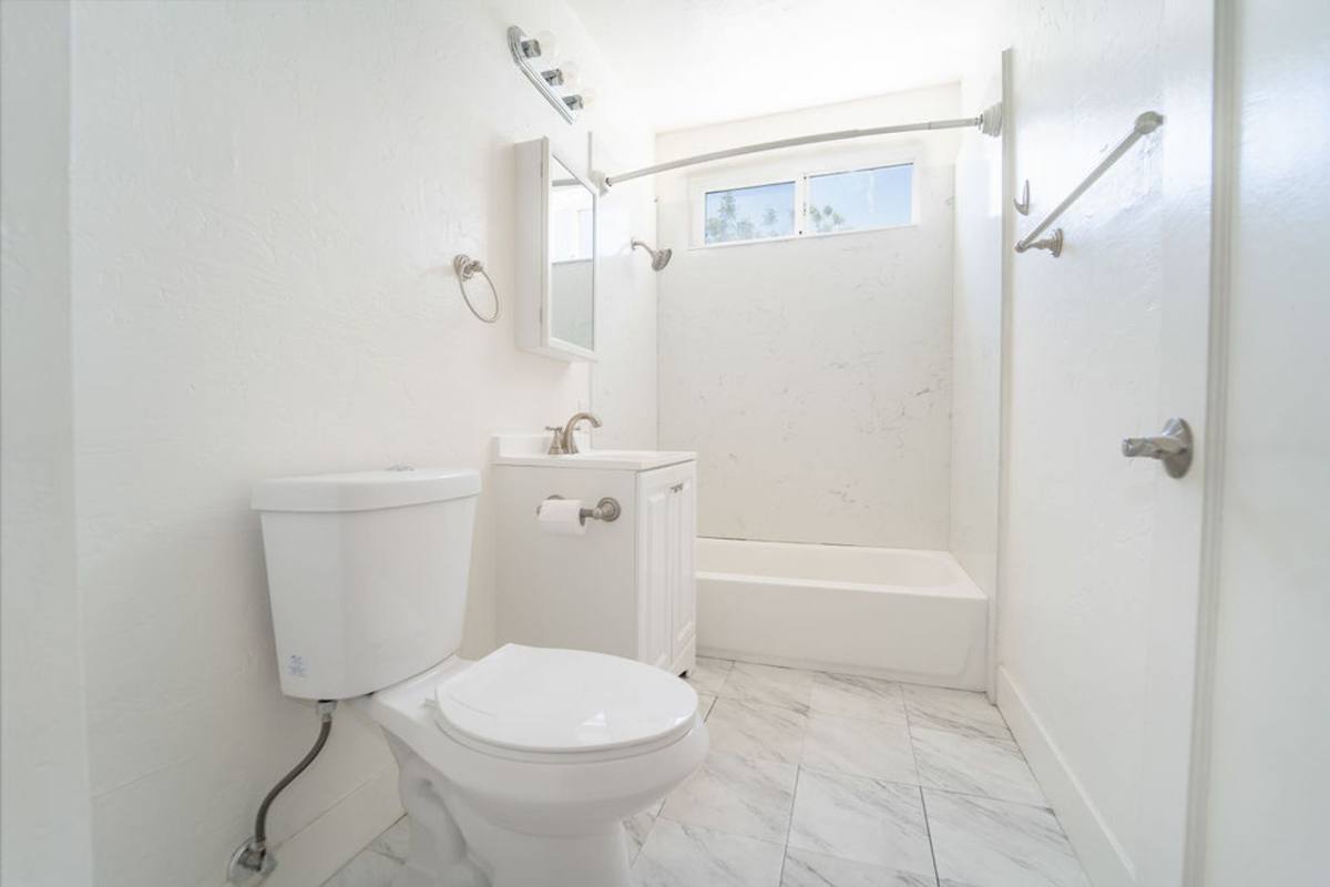 Apartment for rent at 45 W Tenth St, Pittsburg, CA 94565