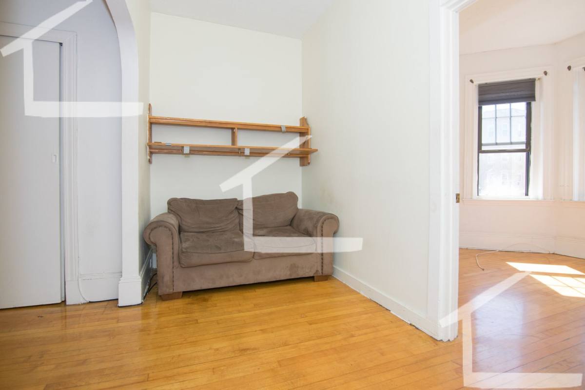 Apartment for rent at 27 Brighton Ave #10J, Allston, MA 02134