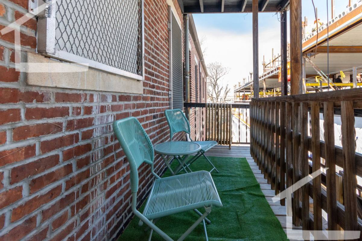 Apartment for rent at 27 Brighton Ave #10J, Allston, MA 02134