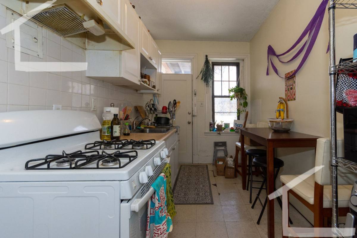 Apartment for rent at 27 Brighton Ave #10J, Allston, MA 02134