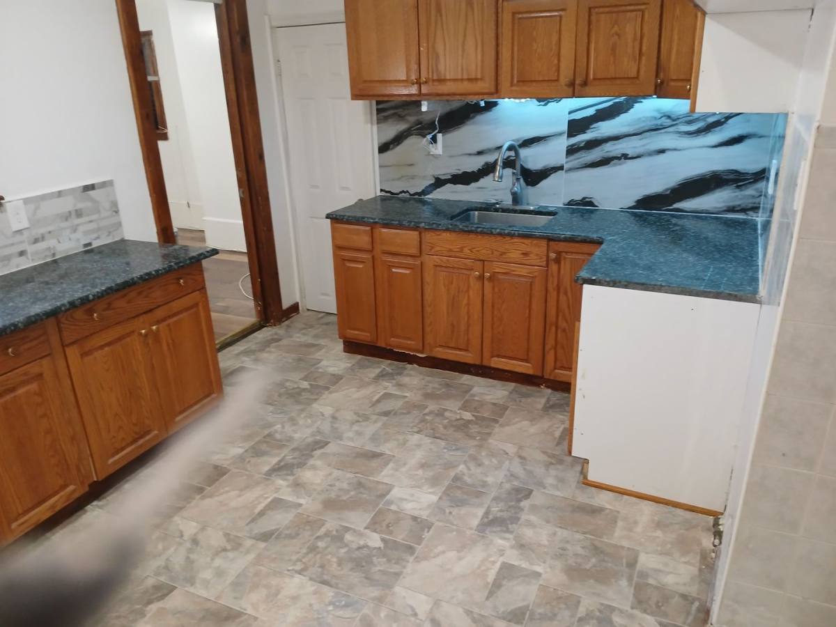 Apartment for rent at 475 Clinton Ave, Newark, NJ 07108
