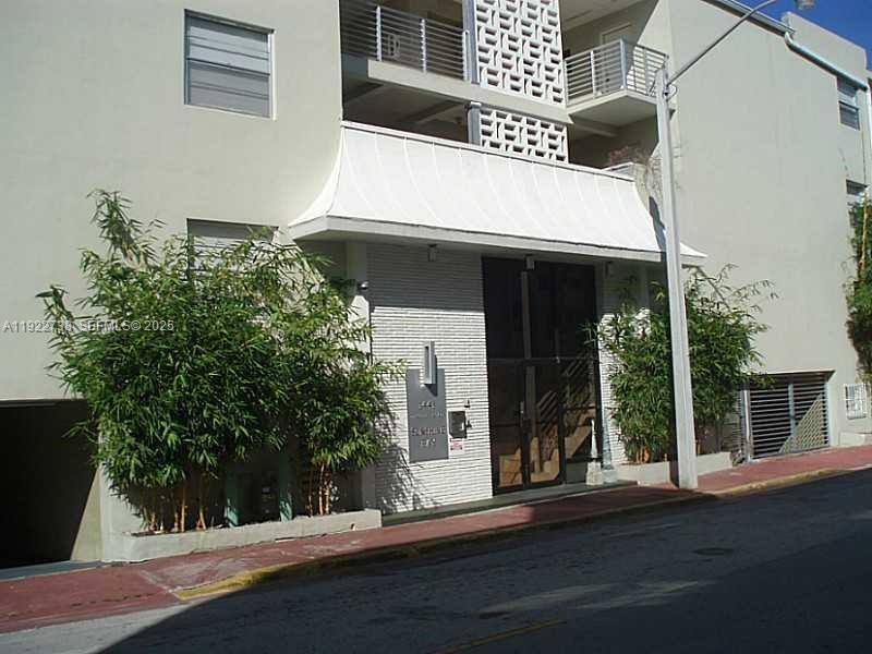 Apartment for rent at 1441 Lincoln Rd #308, Miami Beach, FL 33139