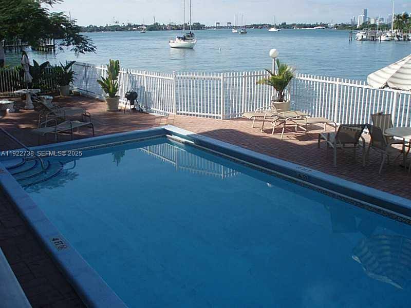 Apartment for rent at 1441 Lincoln Rd #308, Miami Beach, FL 33139