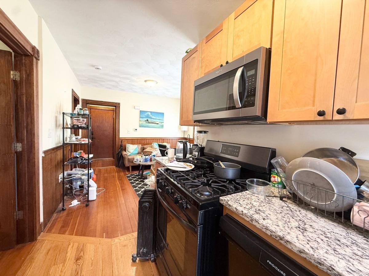 Apartment for rent at 146 Webster Ave, Cambridge, MA 02141