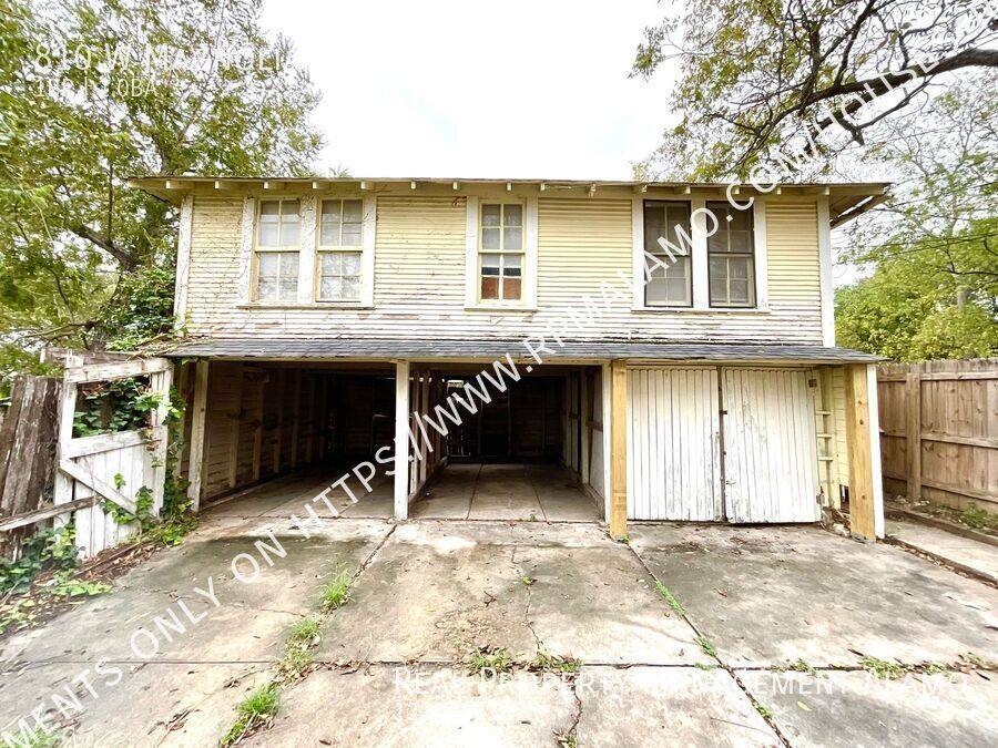 Apartment for rent at 810 W Magnolia Ave #3, San Antonio, TX 78212