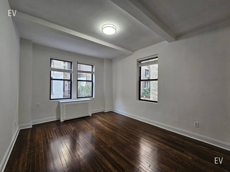 Apartment for rent at 25 W 68th St #1E, New York, NY 10023