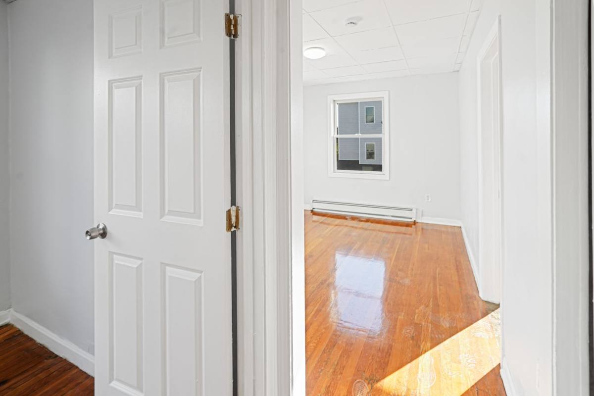 Apartment for rent at 3 Allen St, Worcester, MA 01610