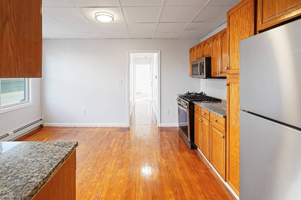 Apartment for rent at 3 Allen St, Worcester, MA 01610