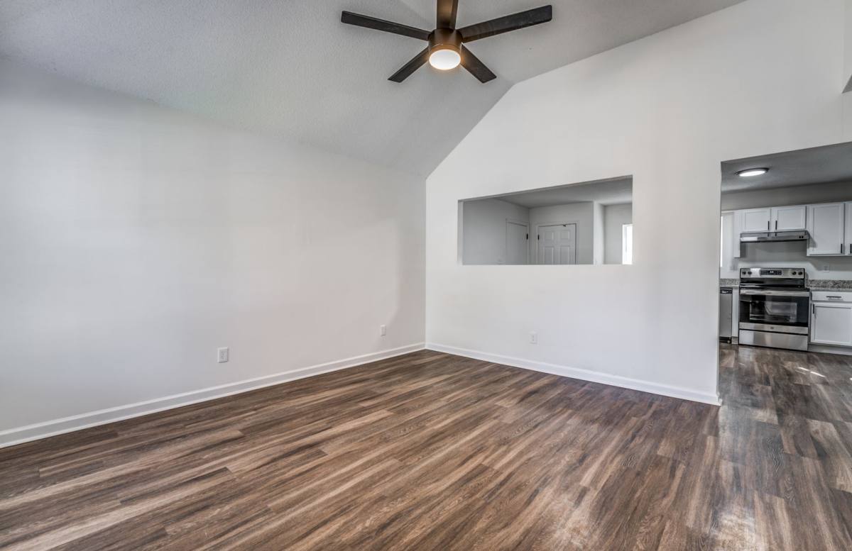 House for rent at 2551 Parkview Dr, Memphis, TN 38128