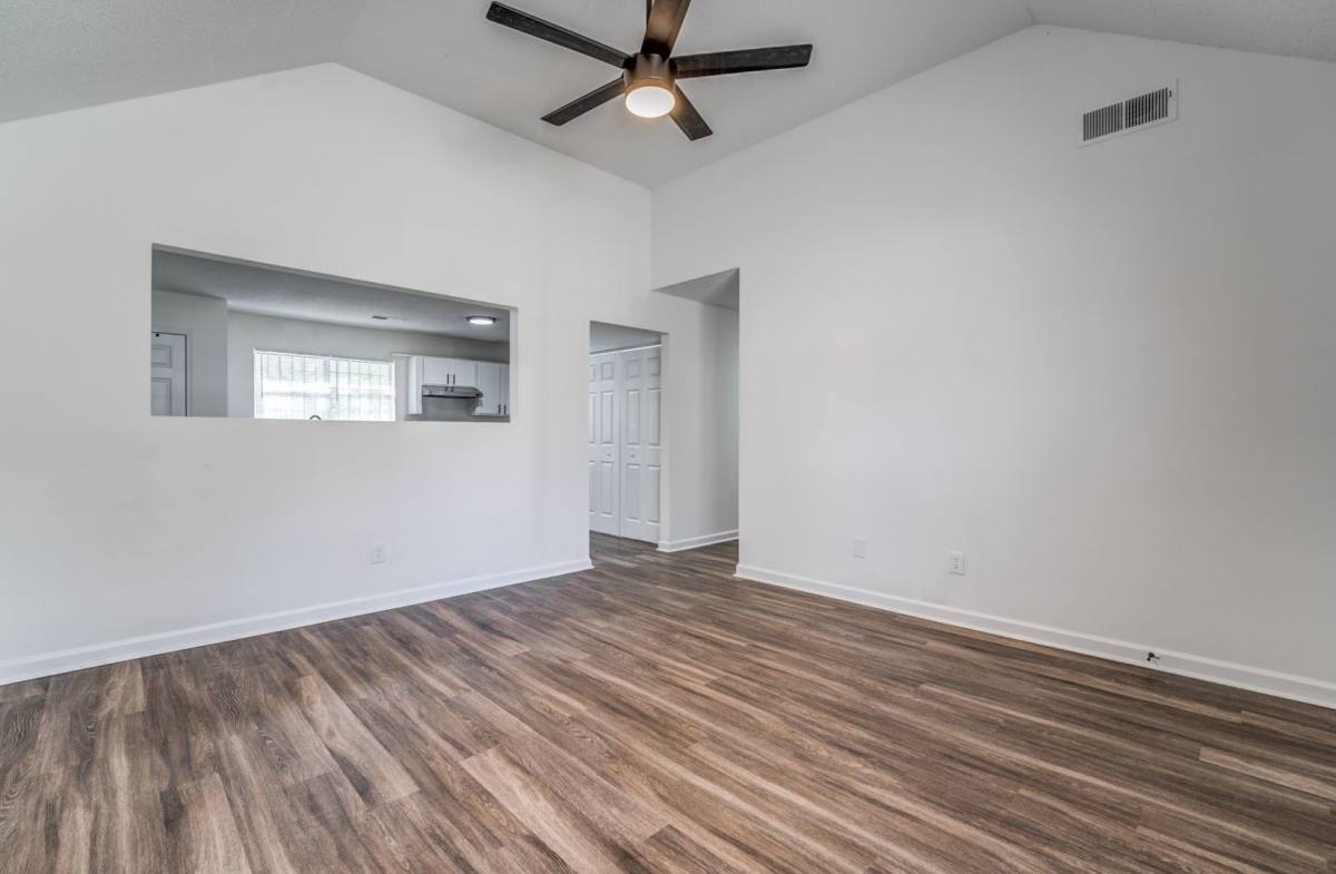 House for rent at 2551 Parkview Dr, Memphis, TN 38128