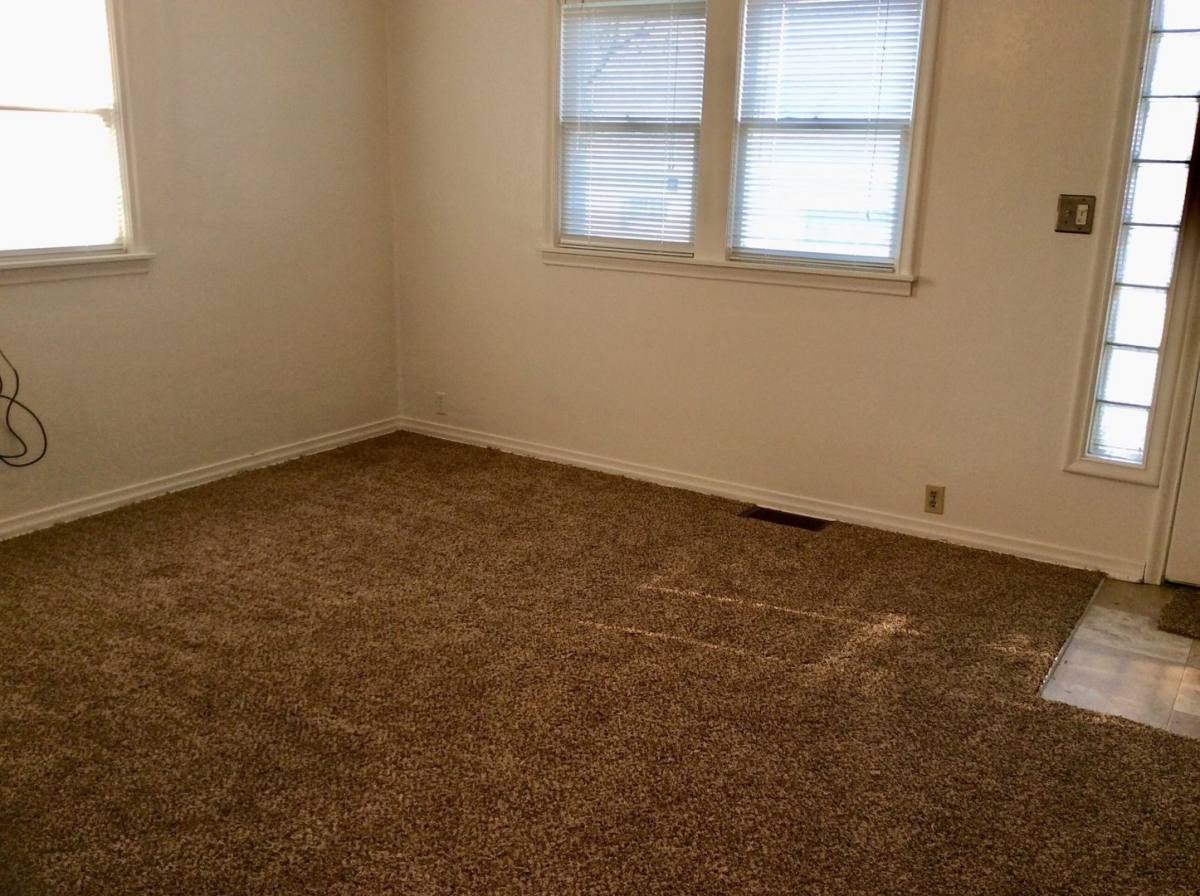 House for rent at 211 1 2 2nd Ave E, Dickinson, ND 58601