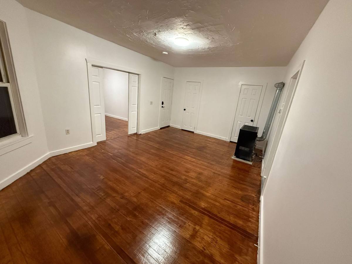 Apartment for rent at 5 Allen St, Worcester, MA 01610
