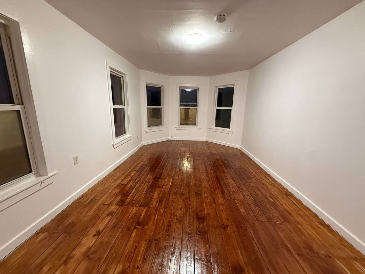 Apartment for rent at 5 Allen St, Worcester, MA 01610