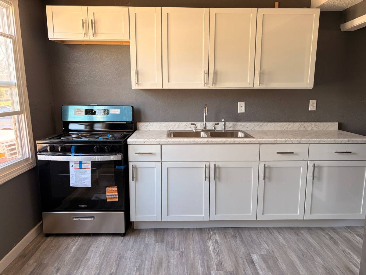 Apartment for rent at 46 Blackhawk Ave, Hanover, IL 61041