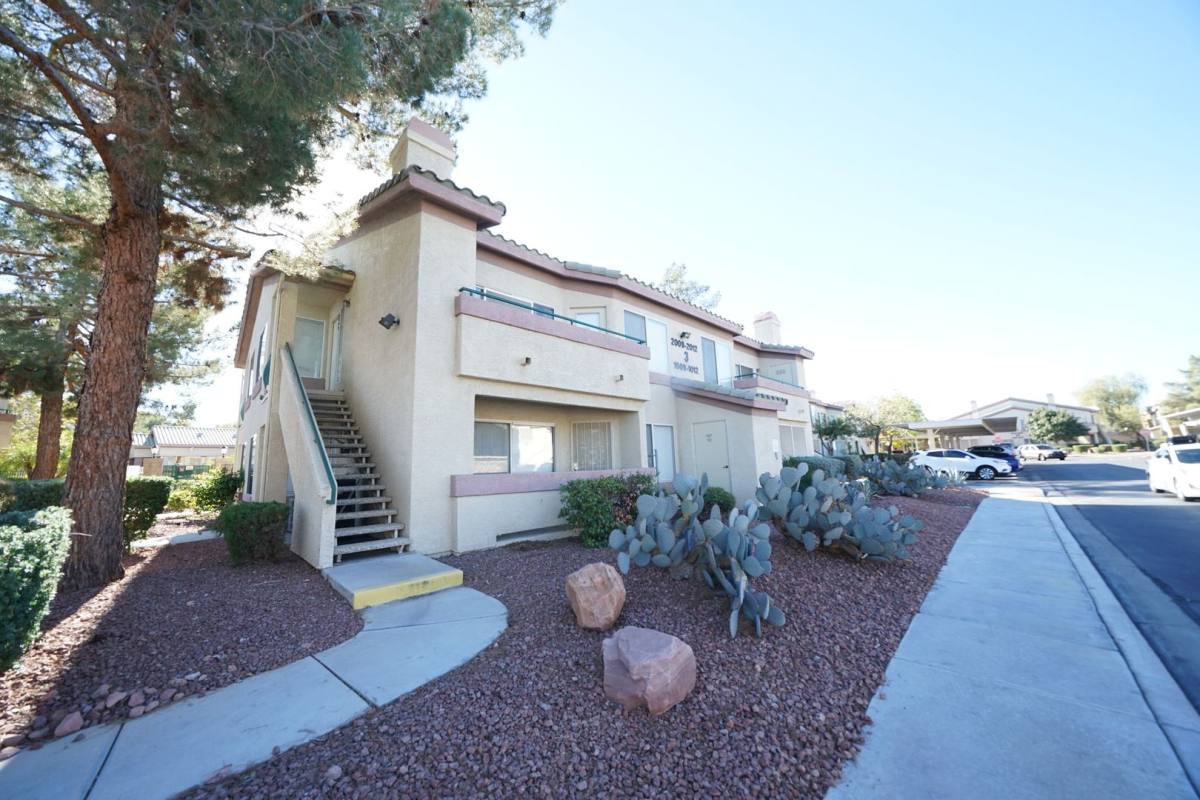 Apartment for rent at 5710 E Tropicana Ave, Las Vegas, NV 89122