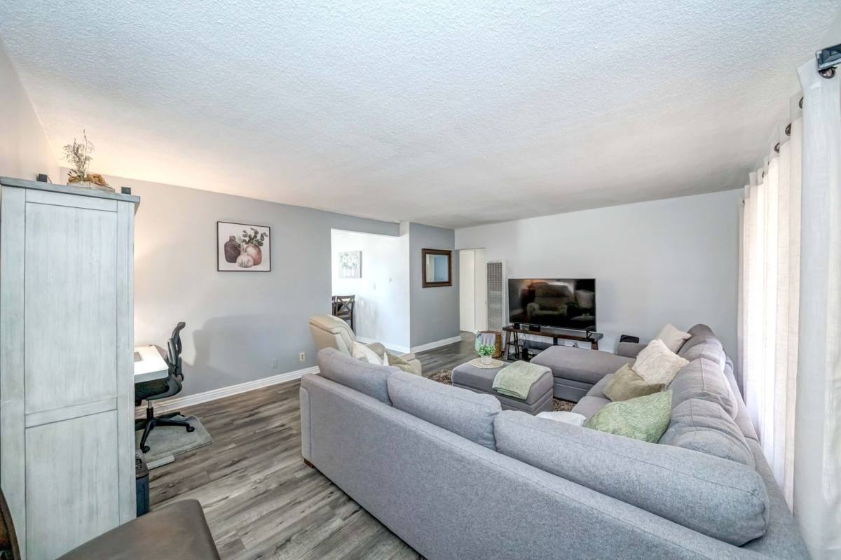 Apartment for rent at 7375 9th St, Buena Park, CA 90621