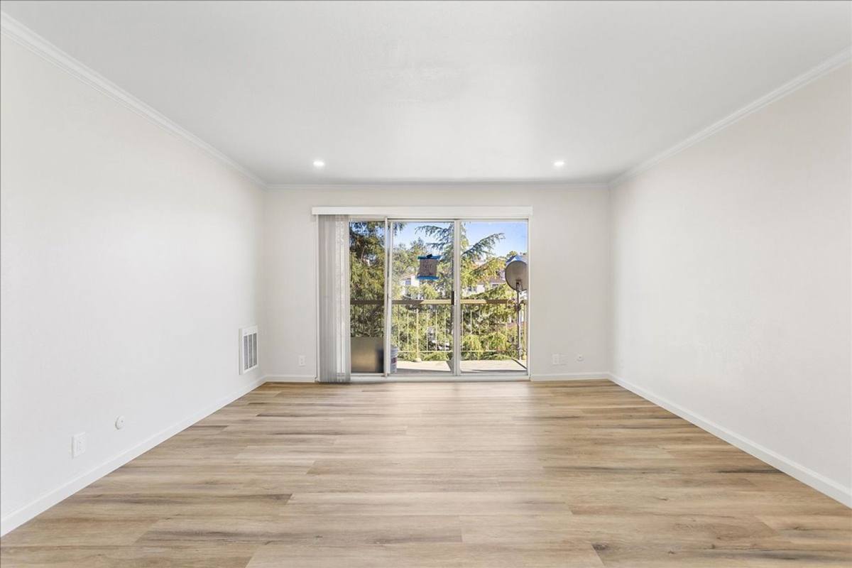 Apartment for rent at 528 Merritt Ave, Oakland, CA 94610
