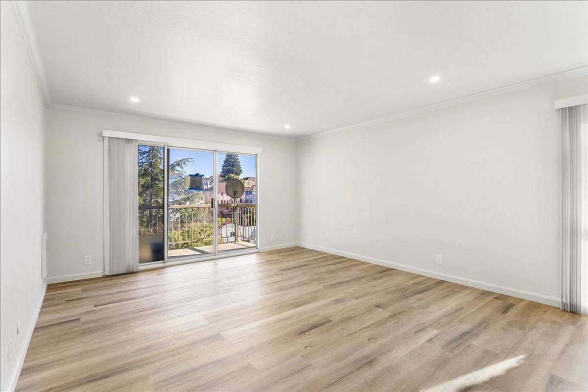 Apartment for rent at 528 Merritt Ave, Oakland, CA 94610