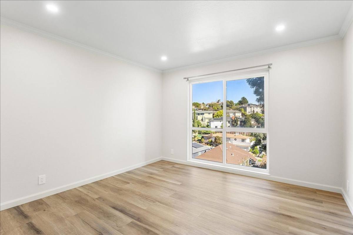 Apartment for rent at 528 Merritt Ave, Oakland, CA 94610