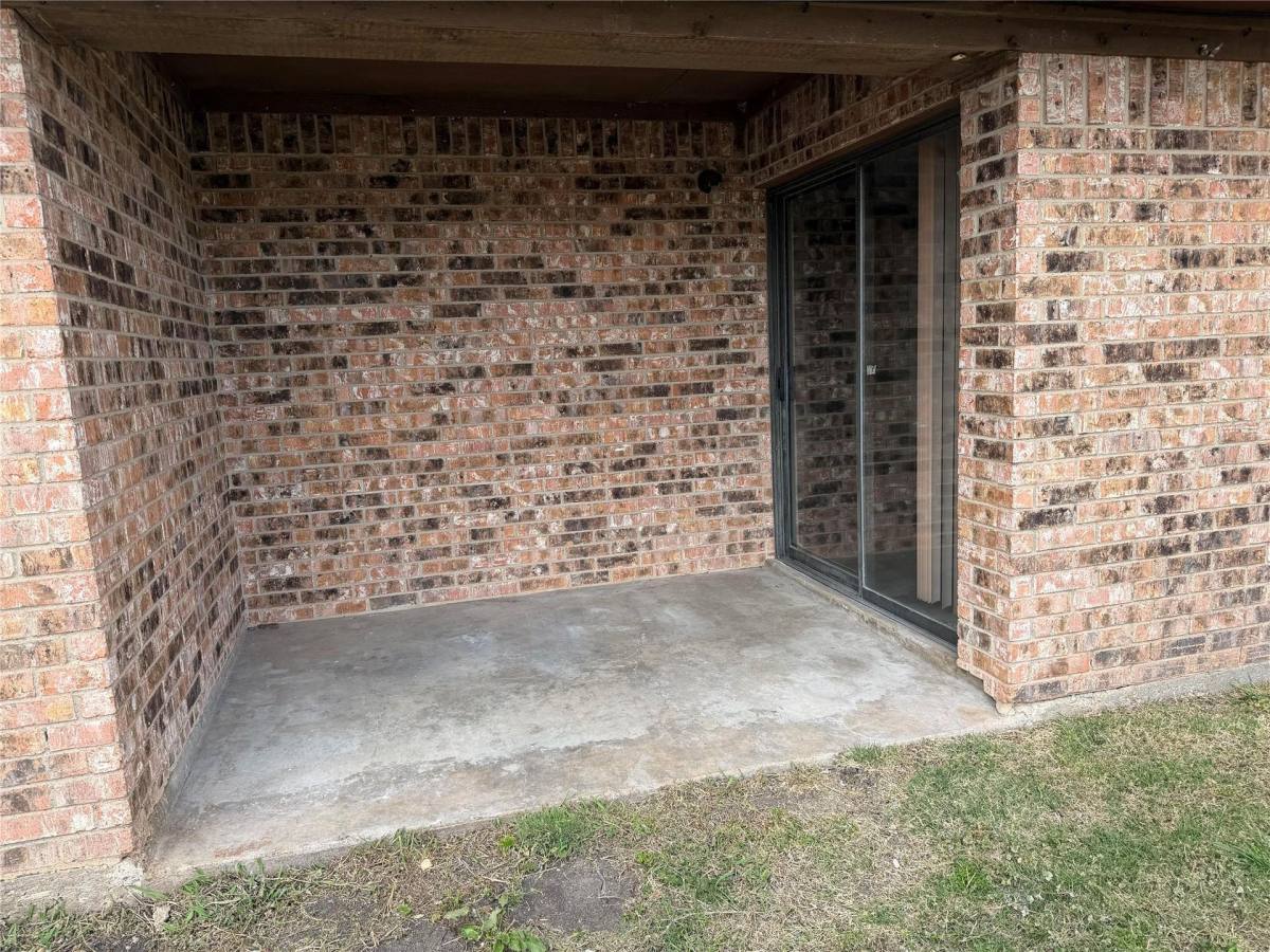Townhouse for rent at 1605 Oak Circle #A, Anna, TX 75409