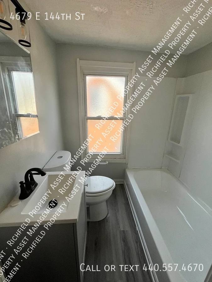 House for rent at 4679 E 144th St, Cleveland, OH 44128