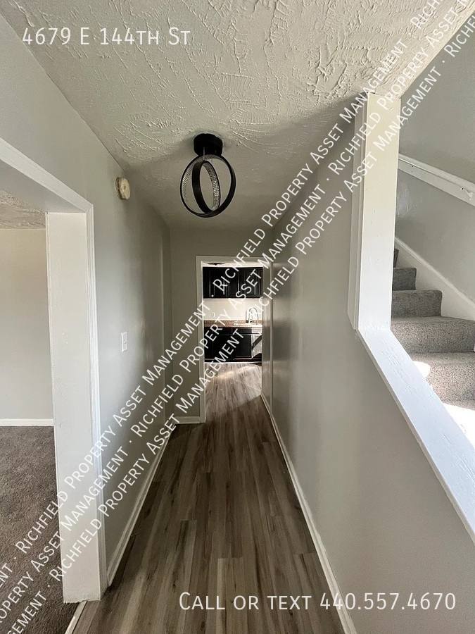 House for rent at 4679 E 144th St, Cleveland, OH 44128