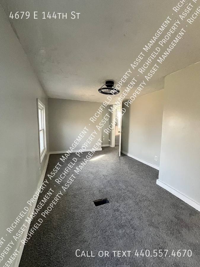 House for rent at 4679 E 144th St, Cleveland, OH 44128