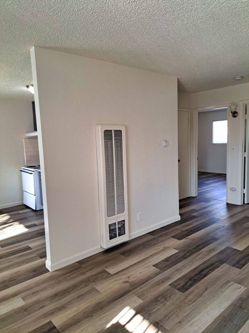 Apartment for rent at 424 S Chestnut Ave, Fresno, CA 93702