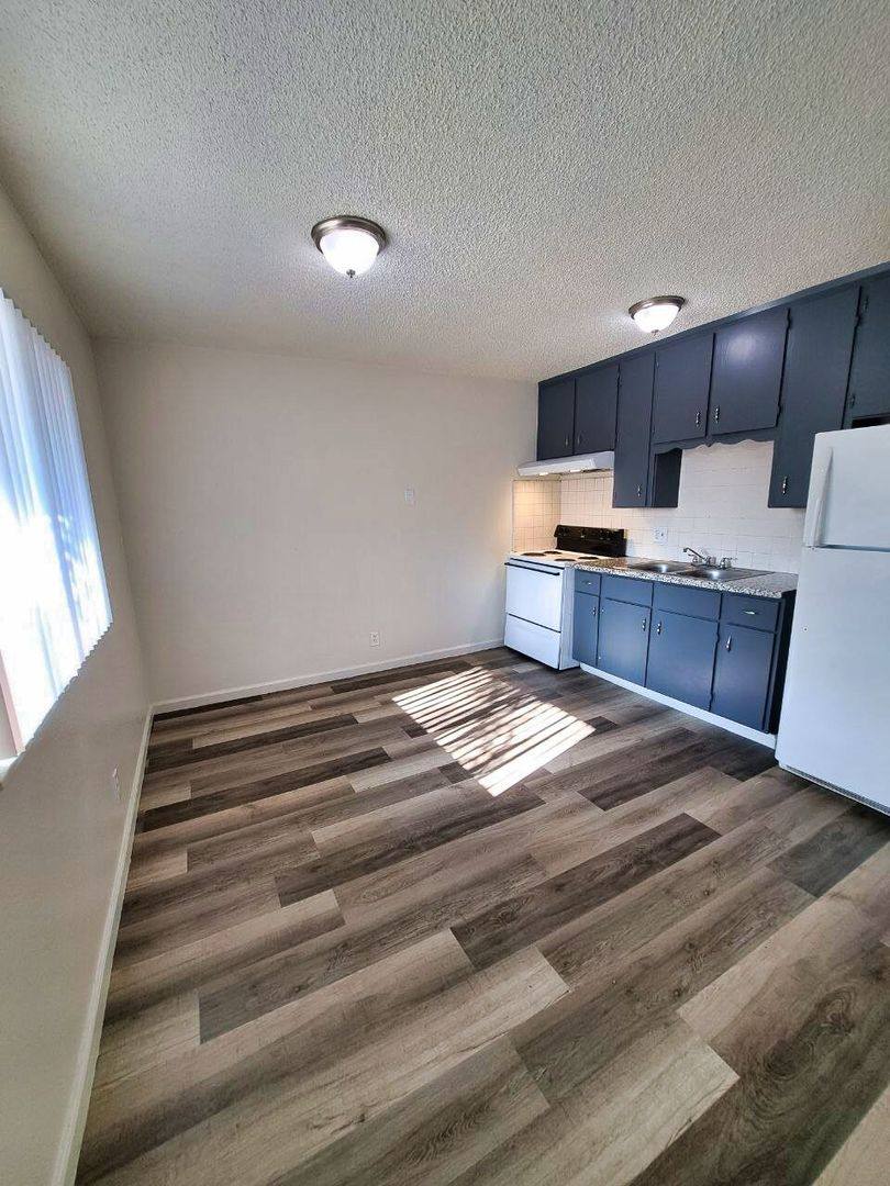 Apartment for rent at 424 S Chestnut Ave, Fresno, CA 93702