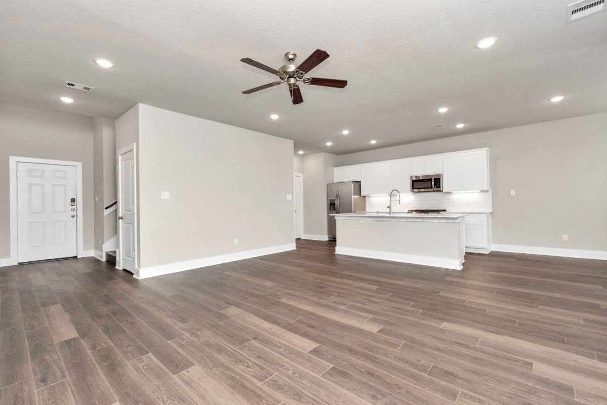 House for rent at 1233 Scarlet Creek Dr, Rosharon, TX 77583