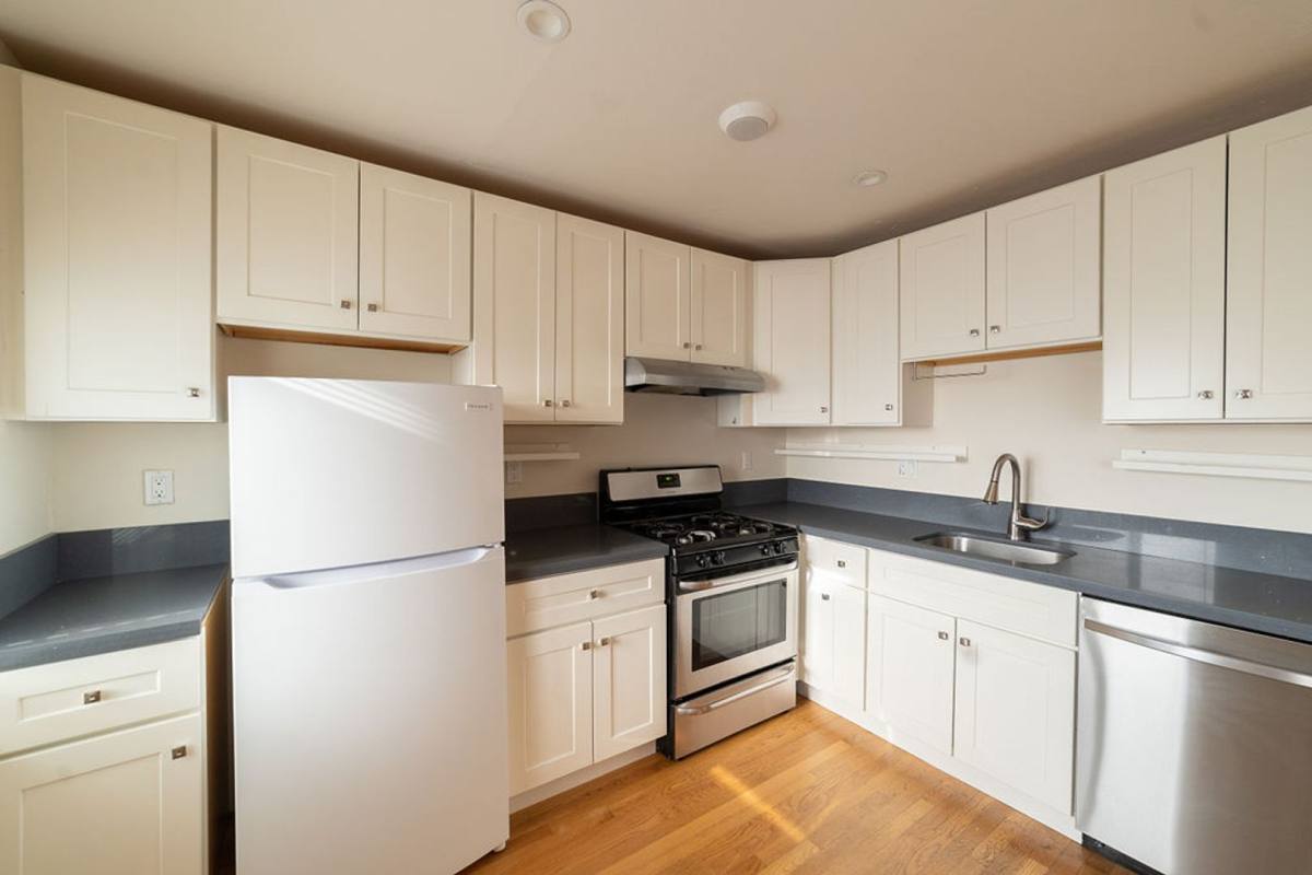 Apartment for rent at 1128 - 1130 Bancroft Way, Berkeley, CA 94702