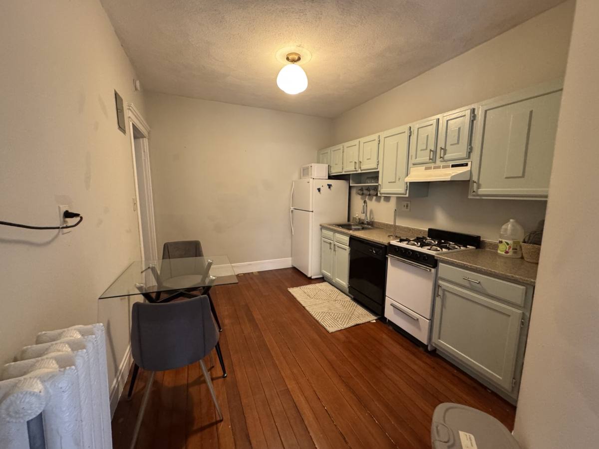 Apartment for rent at 1905 Beacon St #1R, Brookline, MA 02445