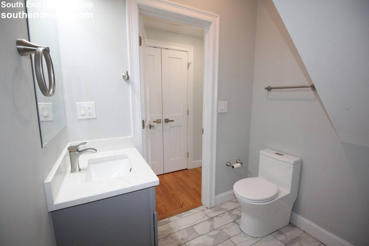 Apartment for rent at 108 Main St, Everett, MA 02149