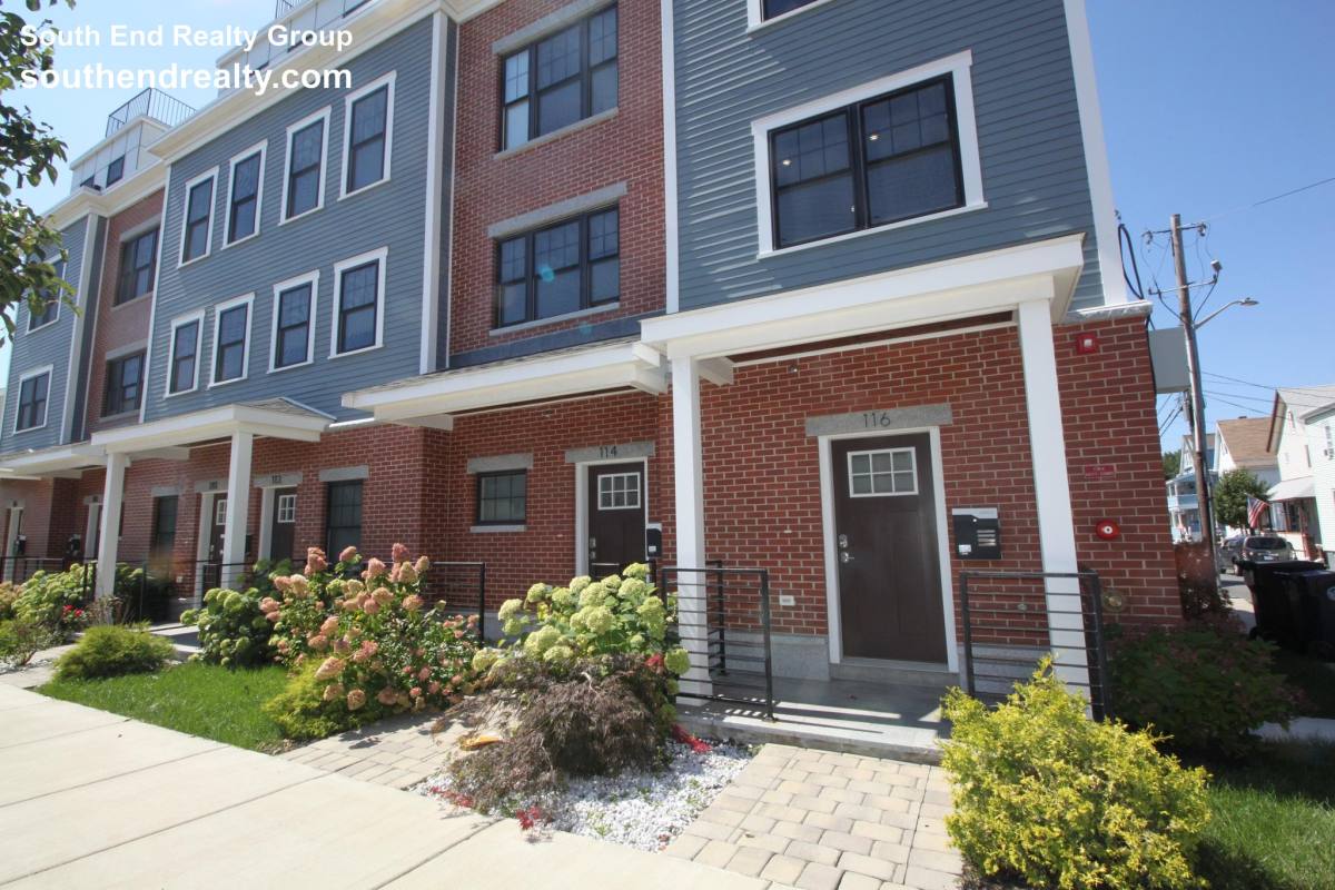 Apartment for rent at 108 Main St, Everett, MA 02149
