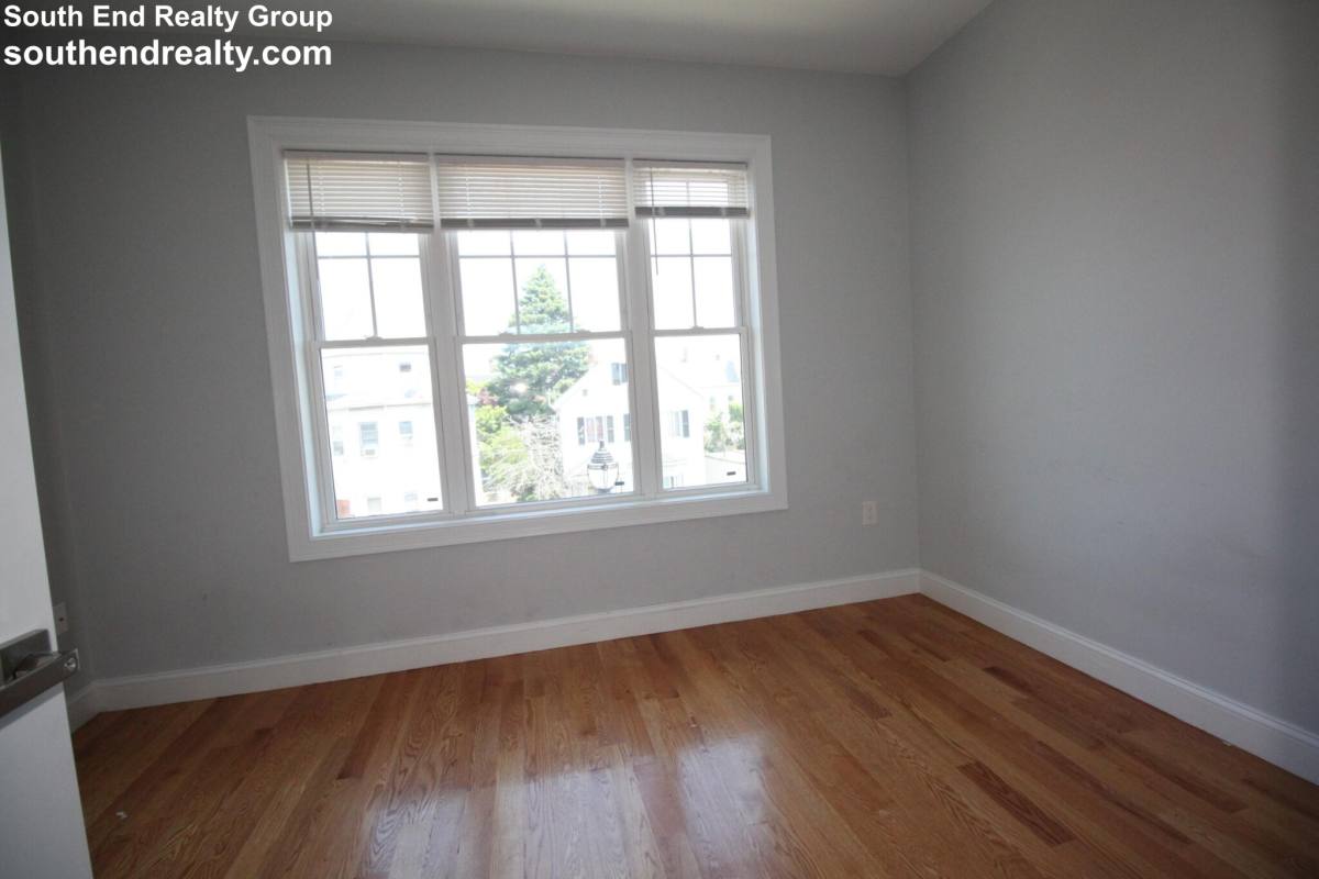 Apartment for rent at 108 Main St, Everett, MA 02149