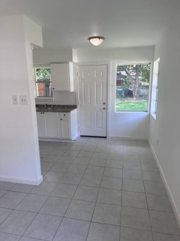 Apartment for rent at 7822 Oak Knoll Lane, Houston, TX 77028