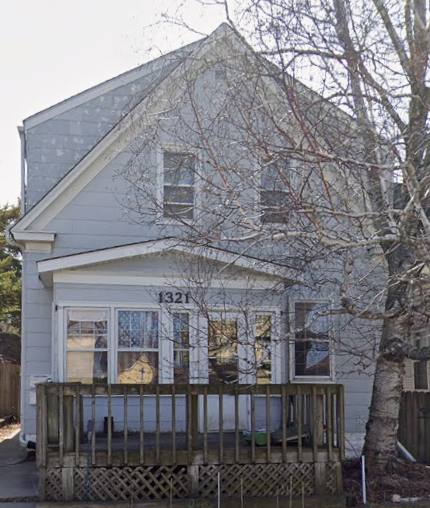 Apartment for rent at 1321 Manitoba Ave, South Milwaukee, WI 53172