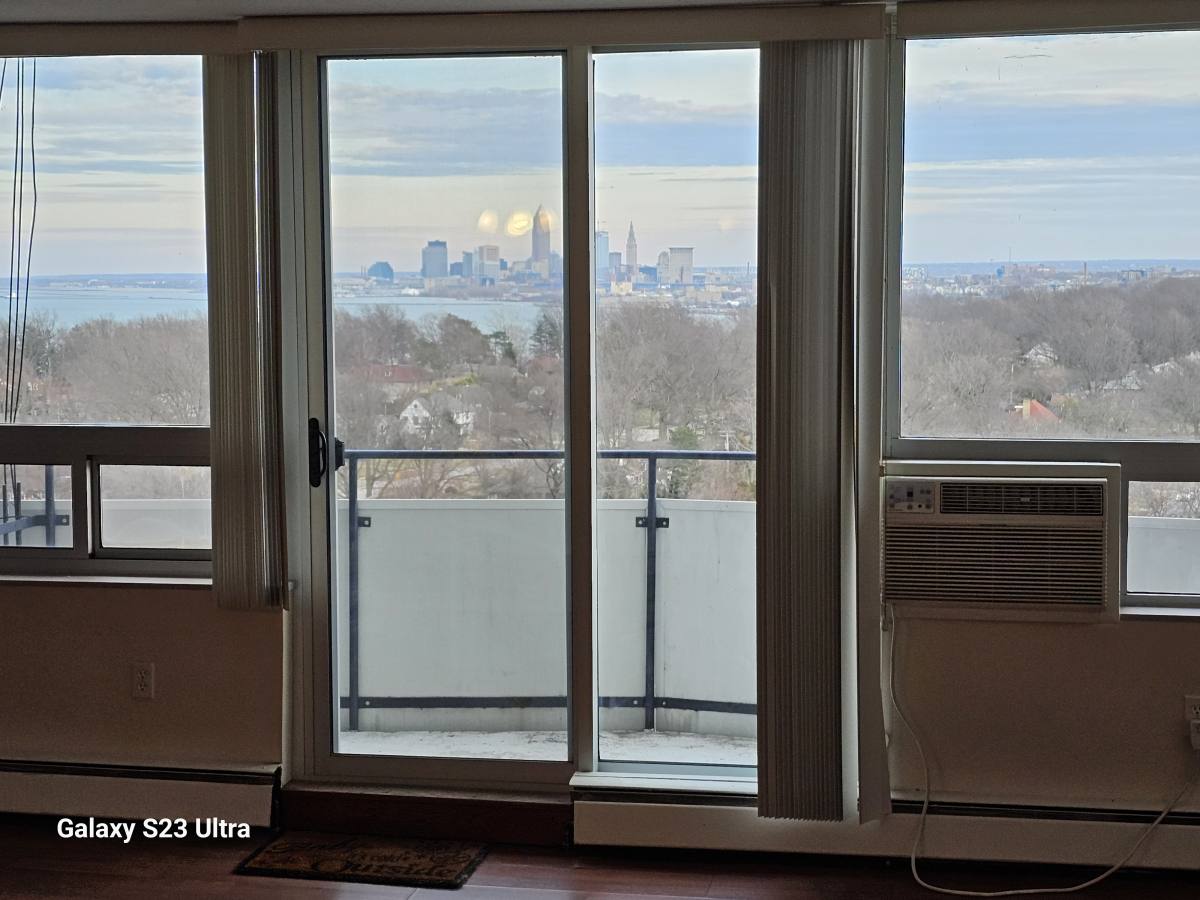 Apartment for rent at 11811 Lake Ave #1207, Lakewood, OH 44107