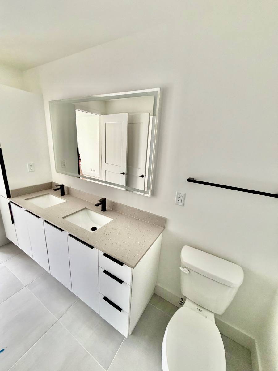 Apartment for rent at 18631 NE 25th Place #601, Miami, FL 33180