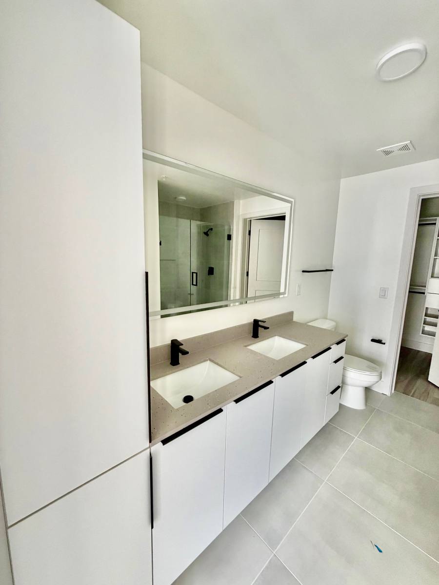 Apartment for rent at 18631 NE 25th Place #601, Miami, FL 33180