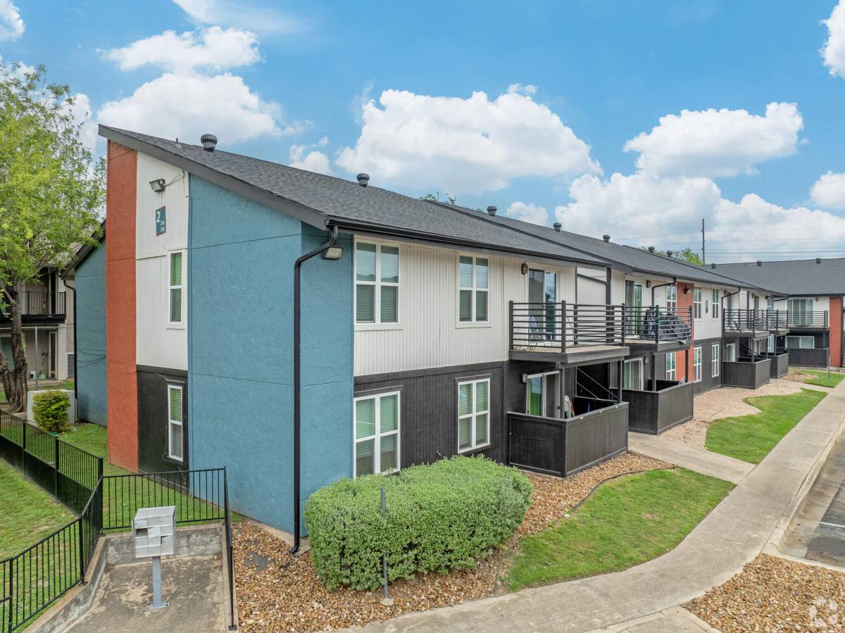 Apartment for rent at 8926 N Lamar Blvd #515, Austin, TX 78753
