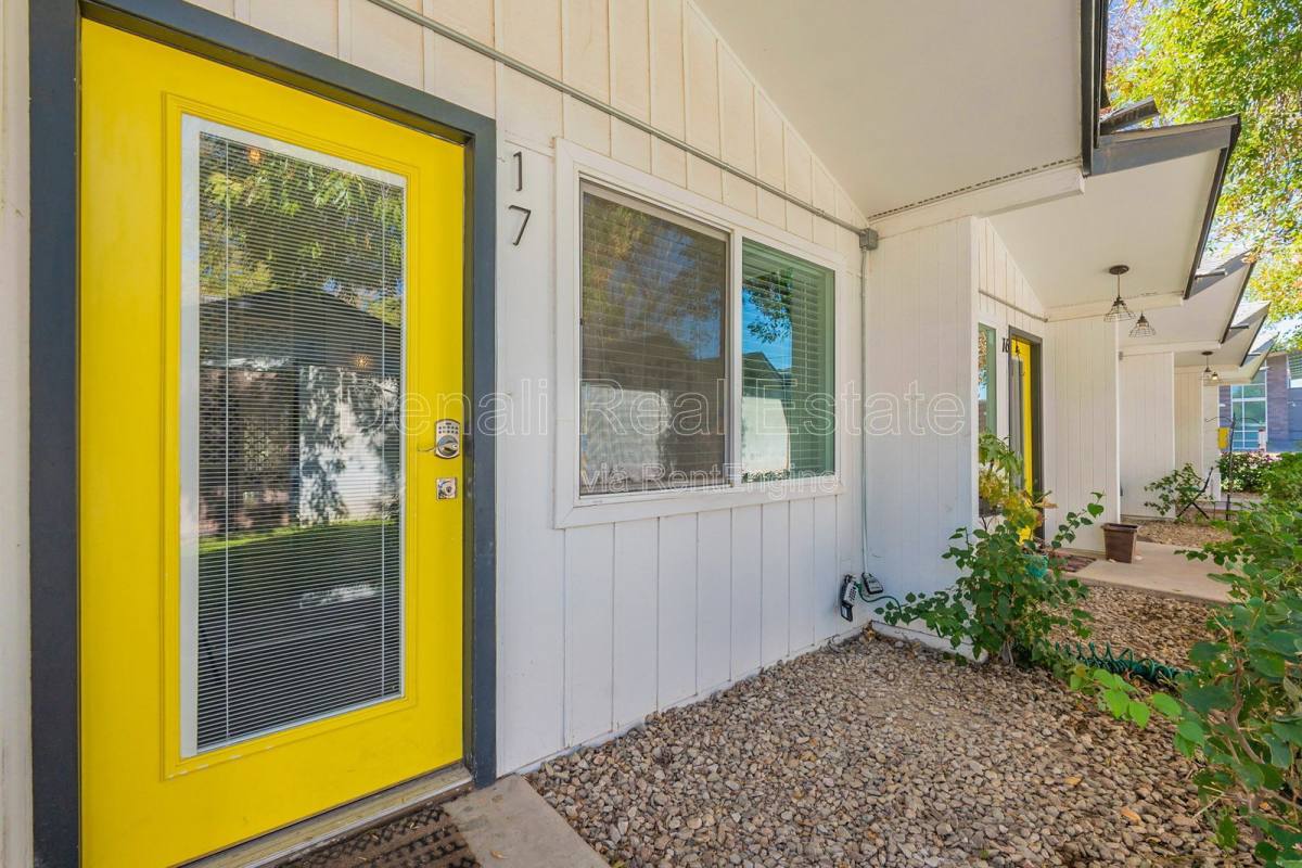 Apartment for rent at 2309 S College Ave #17, Tempe, AZ 85282