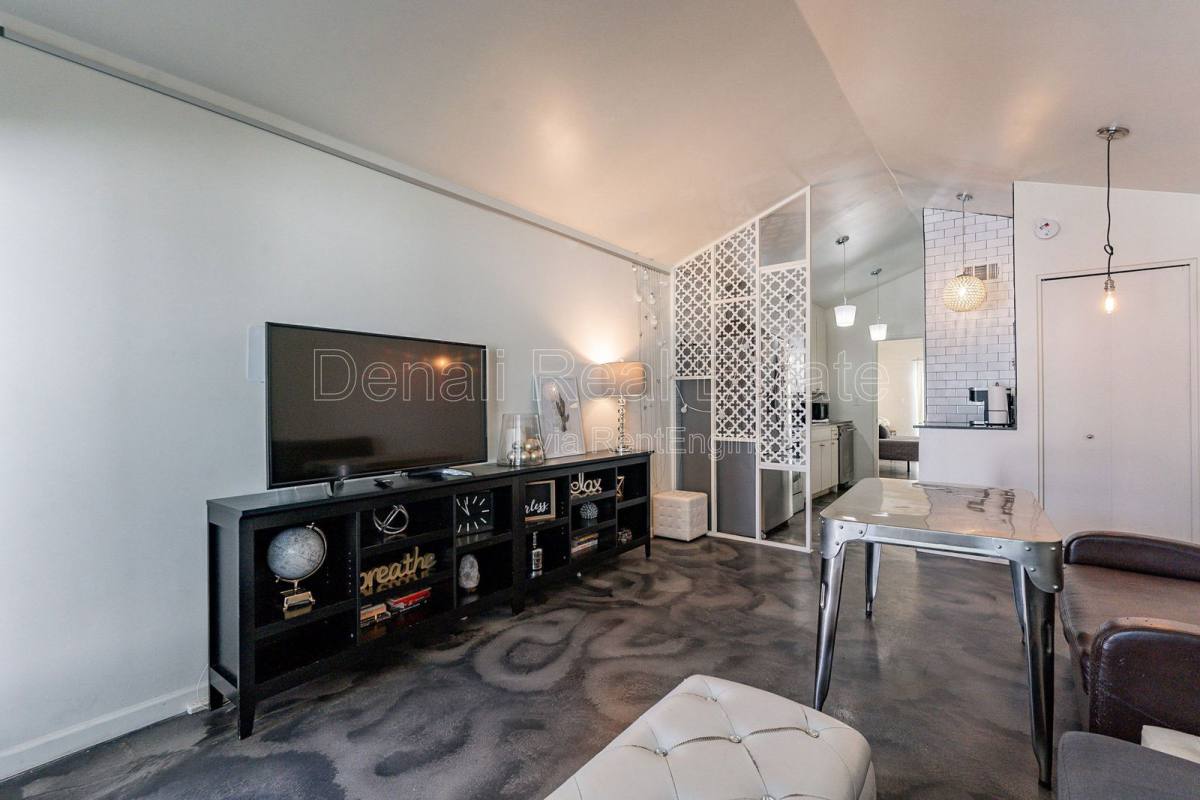 Apartment for rent at 2309 S College Ave #17, Tempe, AZ 85282