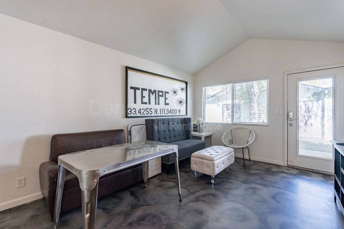 Apartment for rent at 2309 S College Ave #17, Tempe, AZ 85282